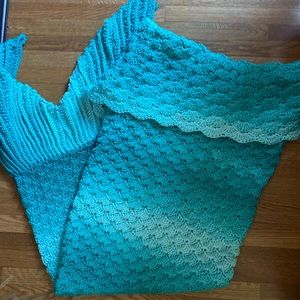 Mermaid tail blanket